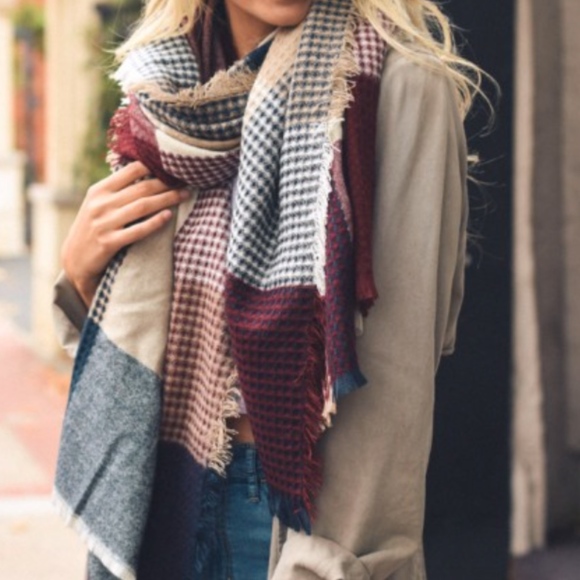 1 left ⭐ Navy & Burgundy Plaid Blanket Scarf - Picture 2 of 6